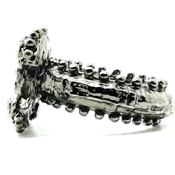 SOLD πCHANEL DOUBLE CC SILVER RING ππ₯π€©π (Size 6.5) - Picture 7 of 11